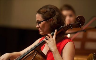 Cellist Monika Leskovar